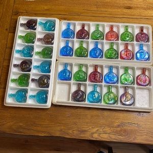 34 Wheaton Presidential Miniature Glass Bottles